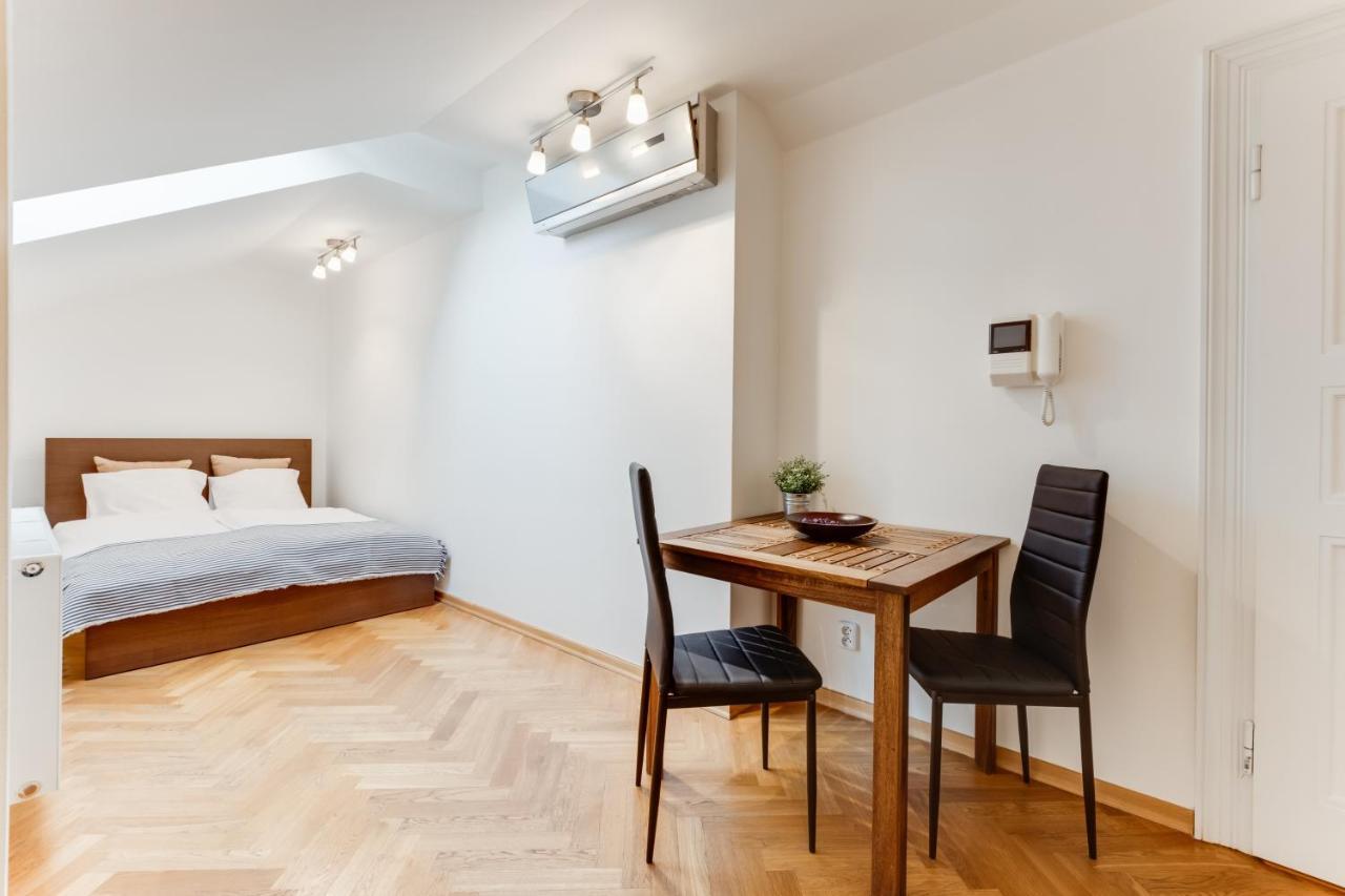 Jt'S Apartments Bilkova Str. Prague Luaran gambar